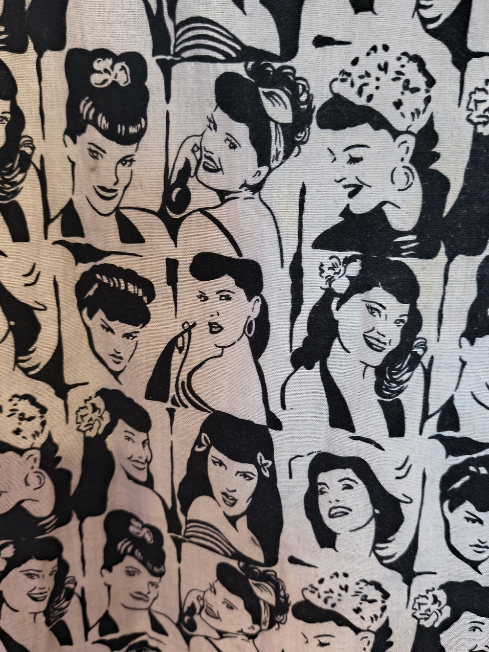 Bernie Dexter Photo Booth Face Novelty Print Dress Black/White Rockabilly - Picture 5 of 11